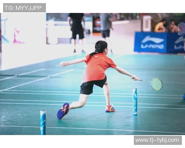 掌握羽毛球假动作技巧提升比赛表现的秘诀与训练方法分享 掌握羽毛球假动作技巧提升比赛表现的秘诀与训练方法分享