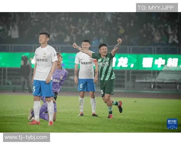 浙江队与青岛队三节精彩对决展现篮球魅力与团队协作精神 浙江队与青岛队三节精彩对决展现篮球魅力与团队协作精神