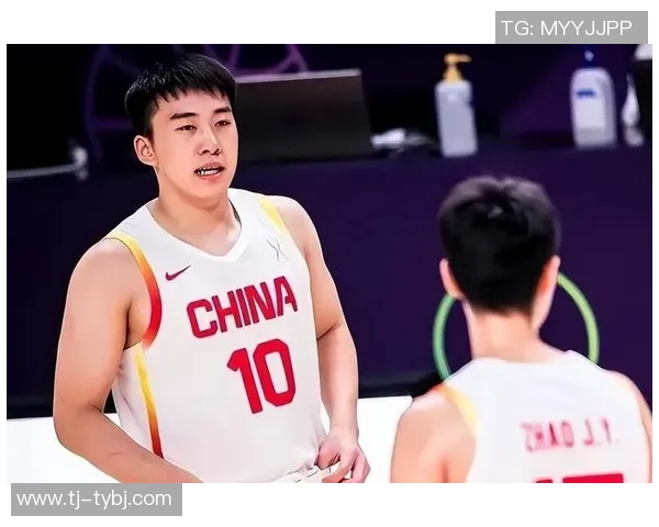 胡金秋:从青涩少年到篮球场上的璀璨明星,见证奋斗与荣耀的成长之路 胡金秋:从青涩少年到篮球场上的璀璨明星,见证奋斗与荣耀的成长之路