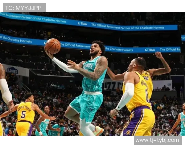 湖人对阵黄蜂精彩回放全场比赛亮点与精彩瞬间解析